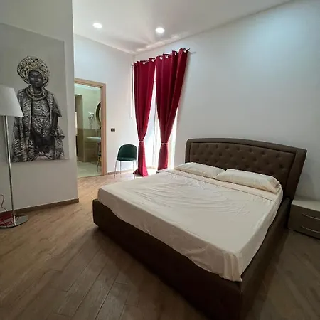 In Piazzetta 3* نابولي