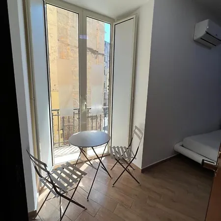 In Piazzetta 3* نابولي