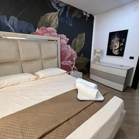 In Piazzetta 3* نابولي