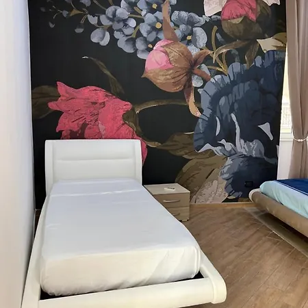 In Piazzetta 3* نابولي